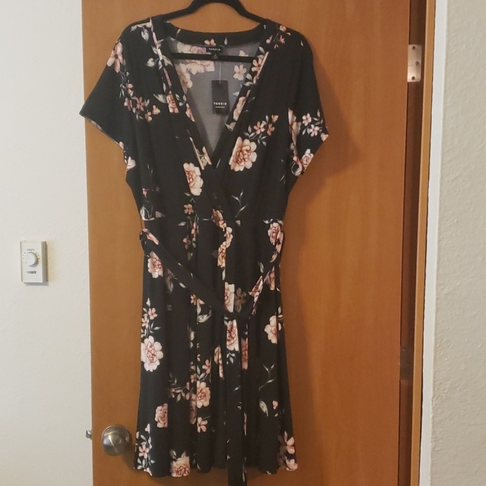 Gorgeous black floral dress